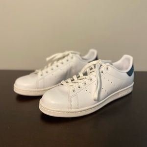 Adidas Stan Smith Sneakers.